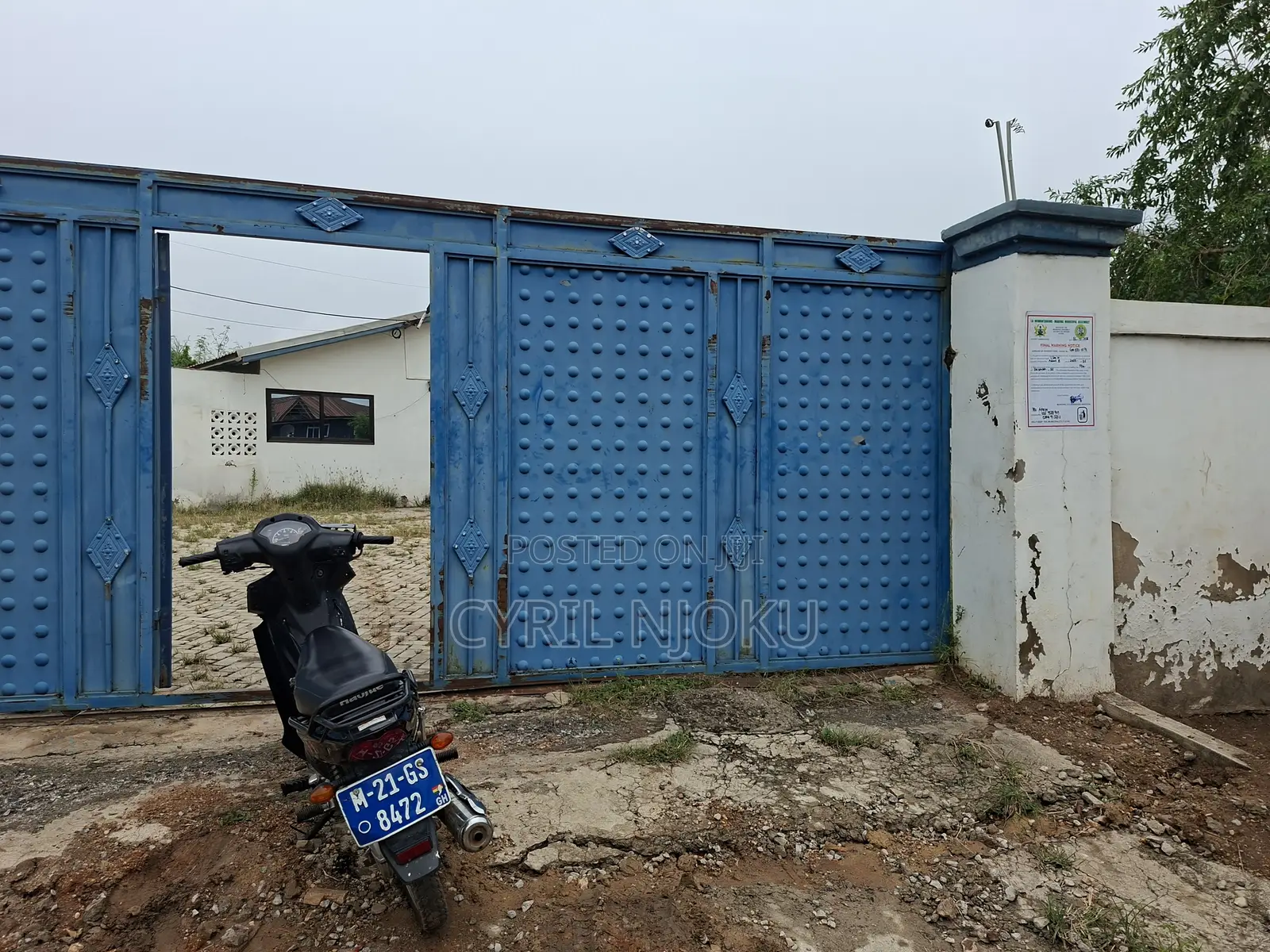 5bdrm Bungalow in North Legon for sale
