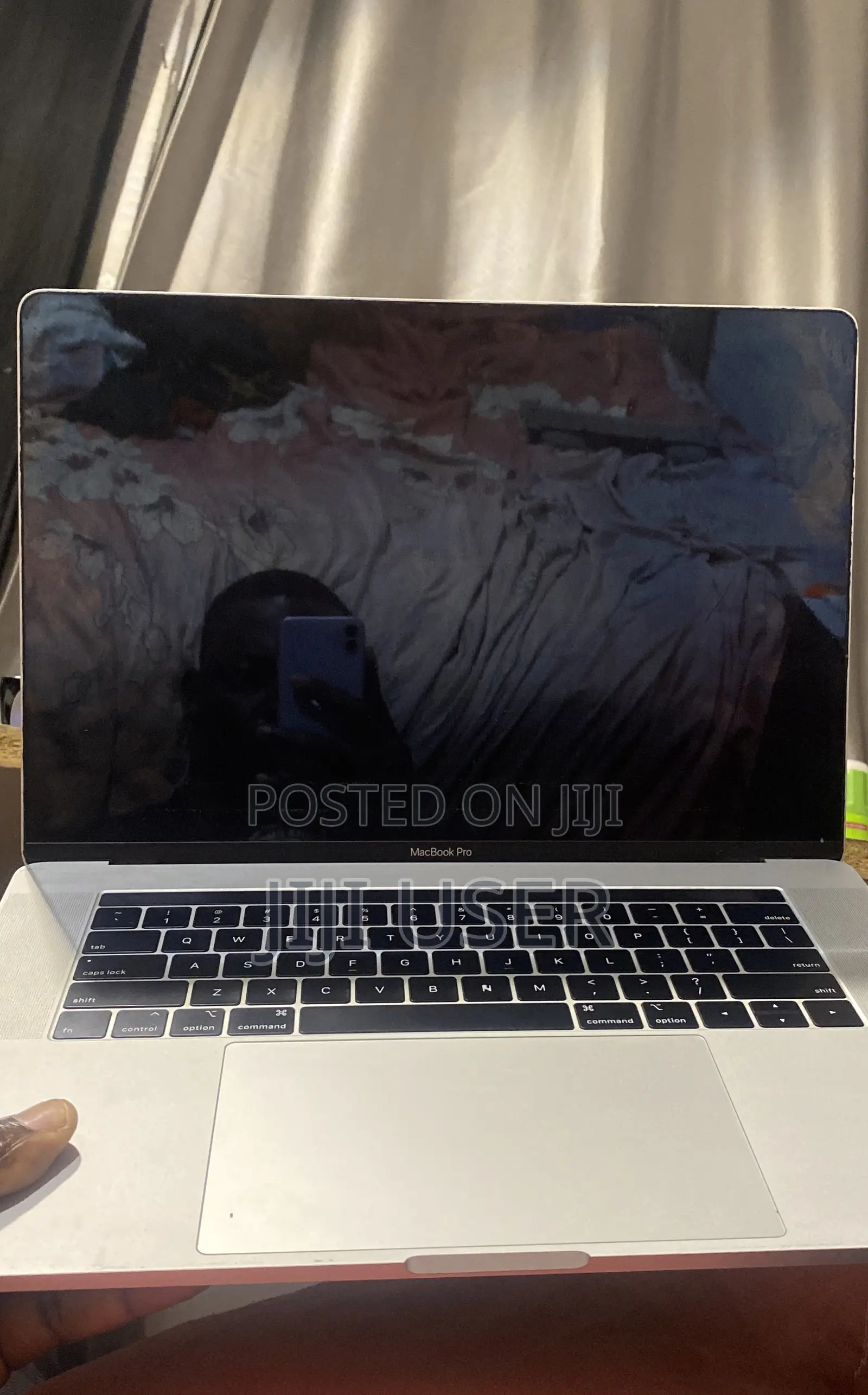 Original 2018/2019 Macbook Pro 15” Screen