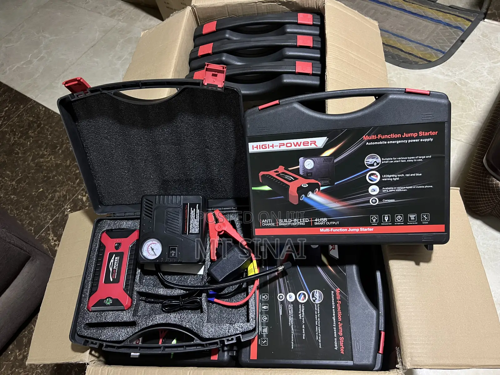 Car Jump Starter With An Extra Car Tyre Pump