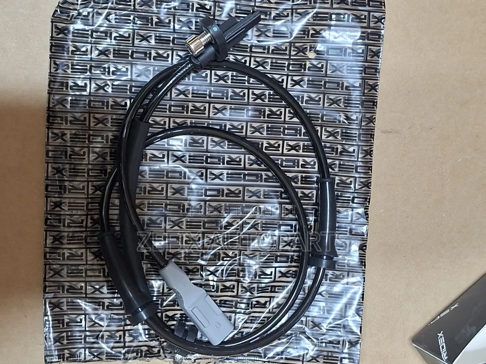 Citroën Berlingo / Peugeot 5008 / Partner Rear Abs Sensor — Ridex