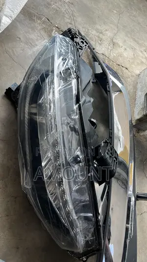 Honda Civic 2018 Headlight