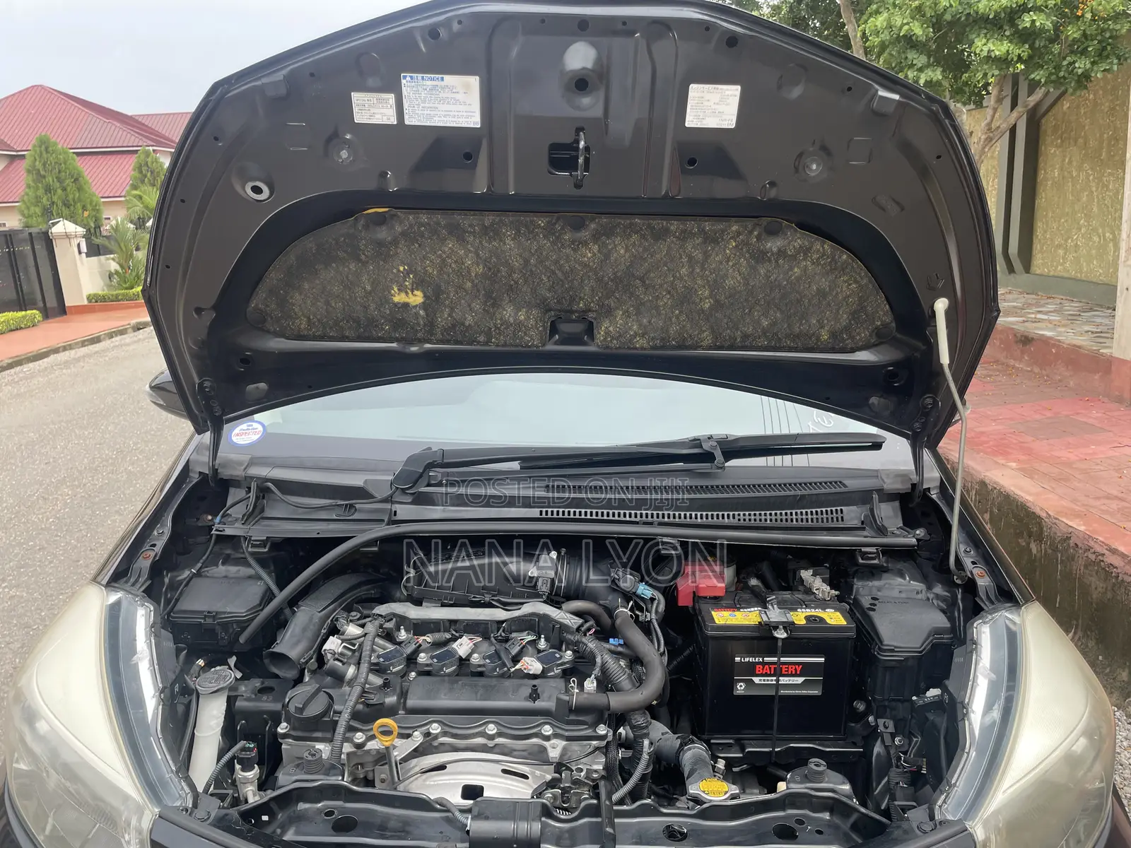 Toyota Vitz 1.3 FWD 5dr 2013 Black