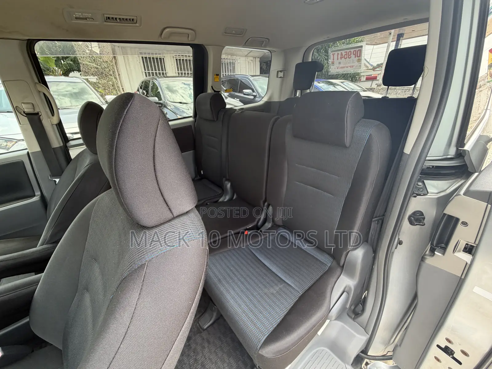 Toyota Voxy 2012 Silver