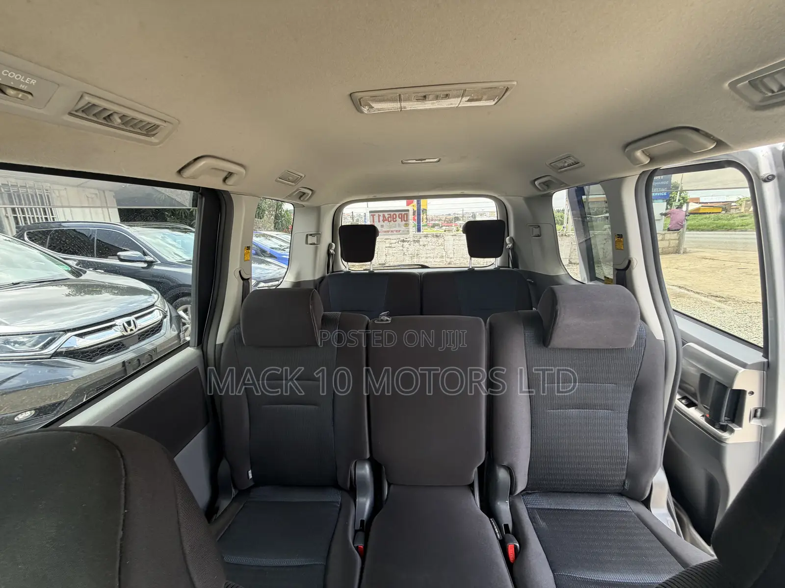 Toyota Voxy 2012 Silver