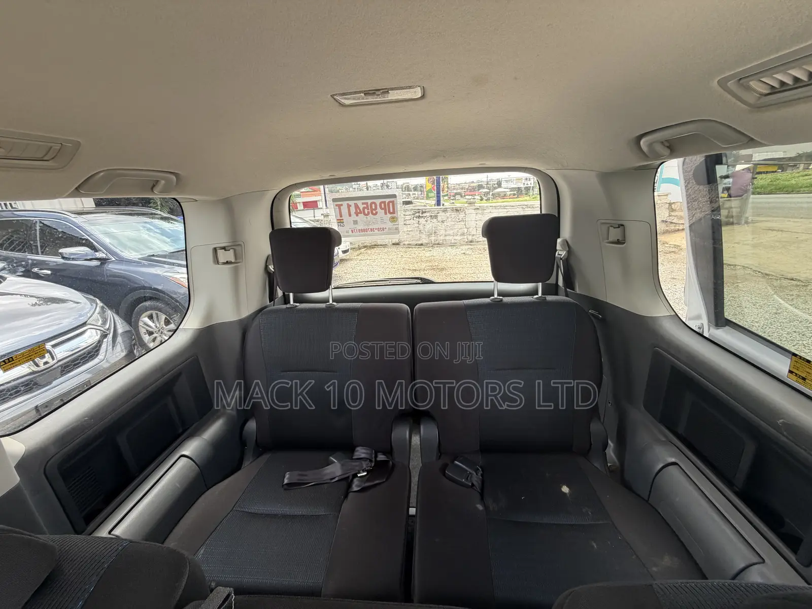 Toyota Voxy 2012 Silver