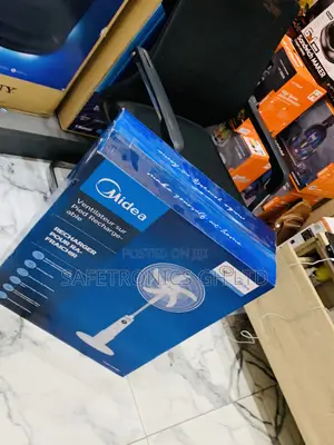 Accurate Neat Midea 18-Inch Rechargeable Standing Fan White