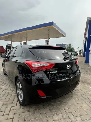 Hyundai Elantra Sport Sedan FWD (2.0L 4cyl 6A) 2016 Black