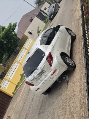 Toyota Vitz 1.3 FWD 5dr 2016 White