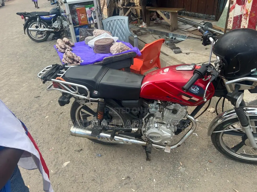 Royal RY125 2021 Red