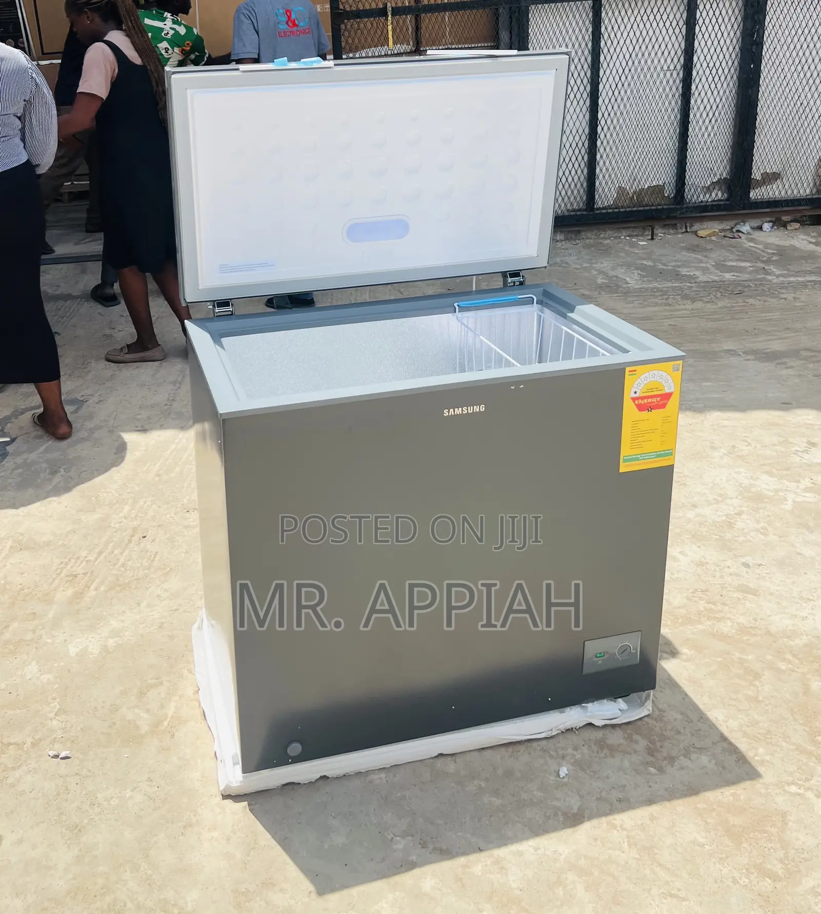 Shop Affordable Samsung Single Door Electric Freezer(198l)
