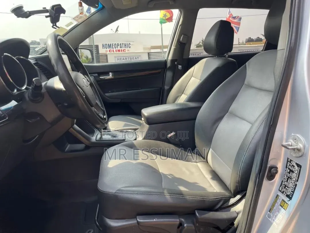Kia Sorento LX 2013 Gray