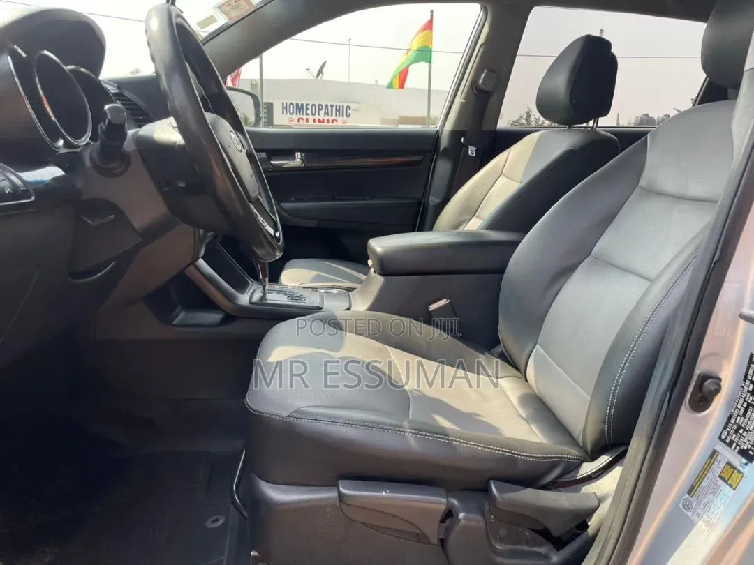 Kia Sorento LX 2013 Gray