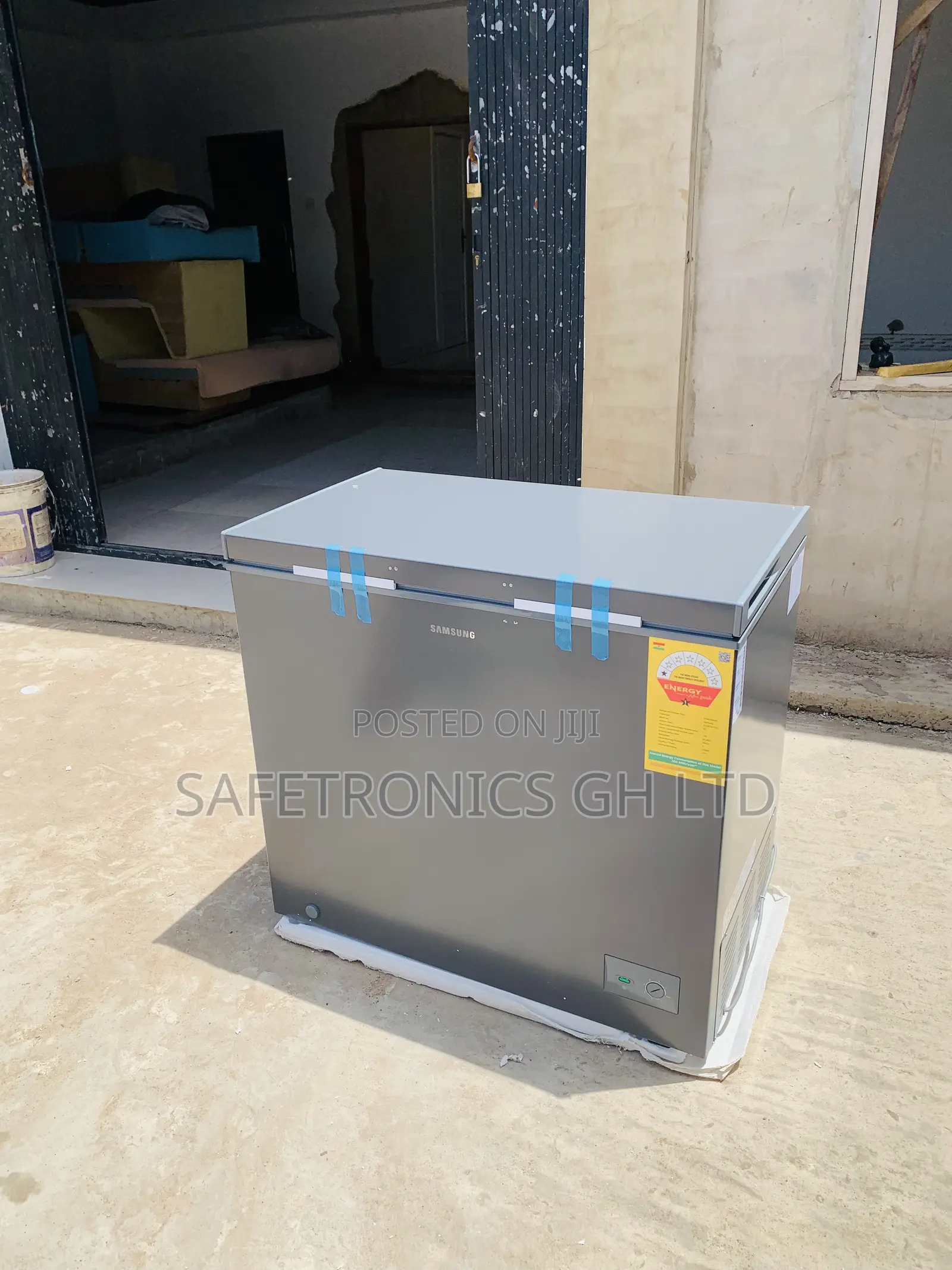 Trust New Samsung 198l Chest Freezer (Model Ri70f20v1gagh) Grey