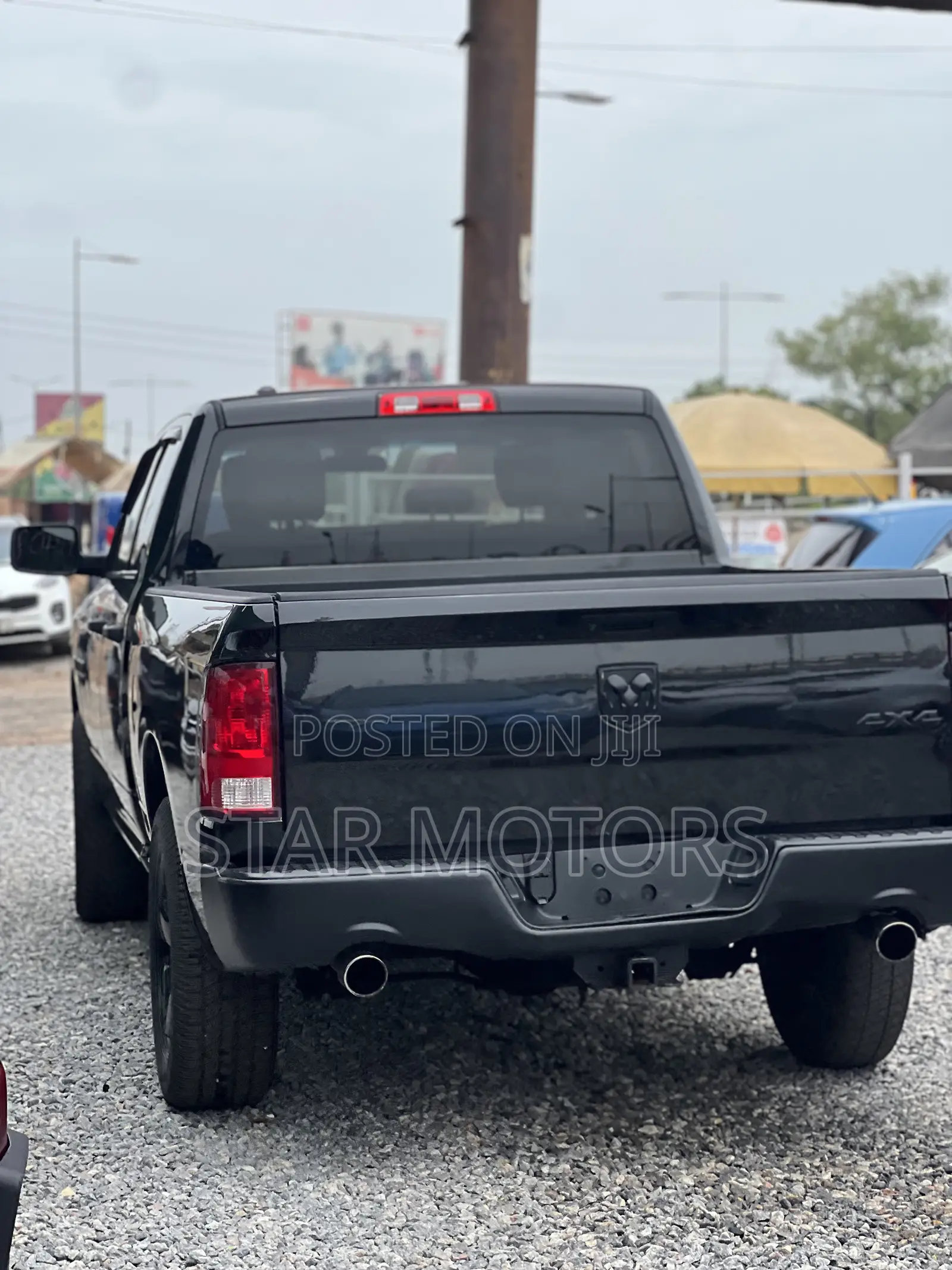 RAM 1500 2023 Black