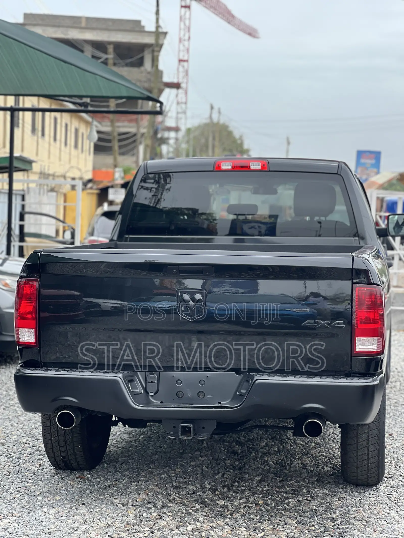 RAM 1500 2023 Black