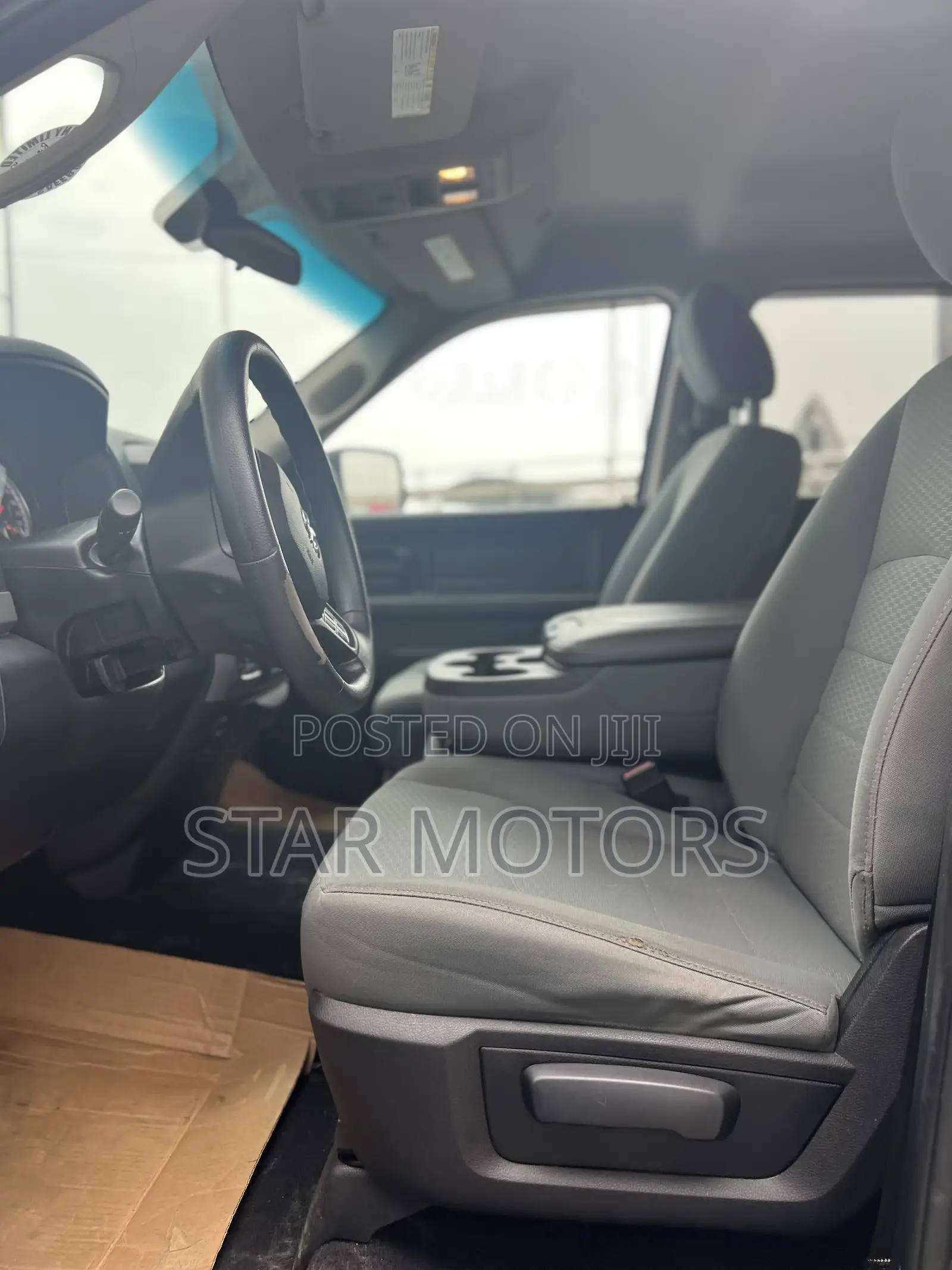 RAM 1500 2023 Black
