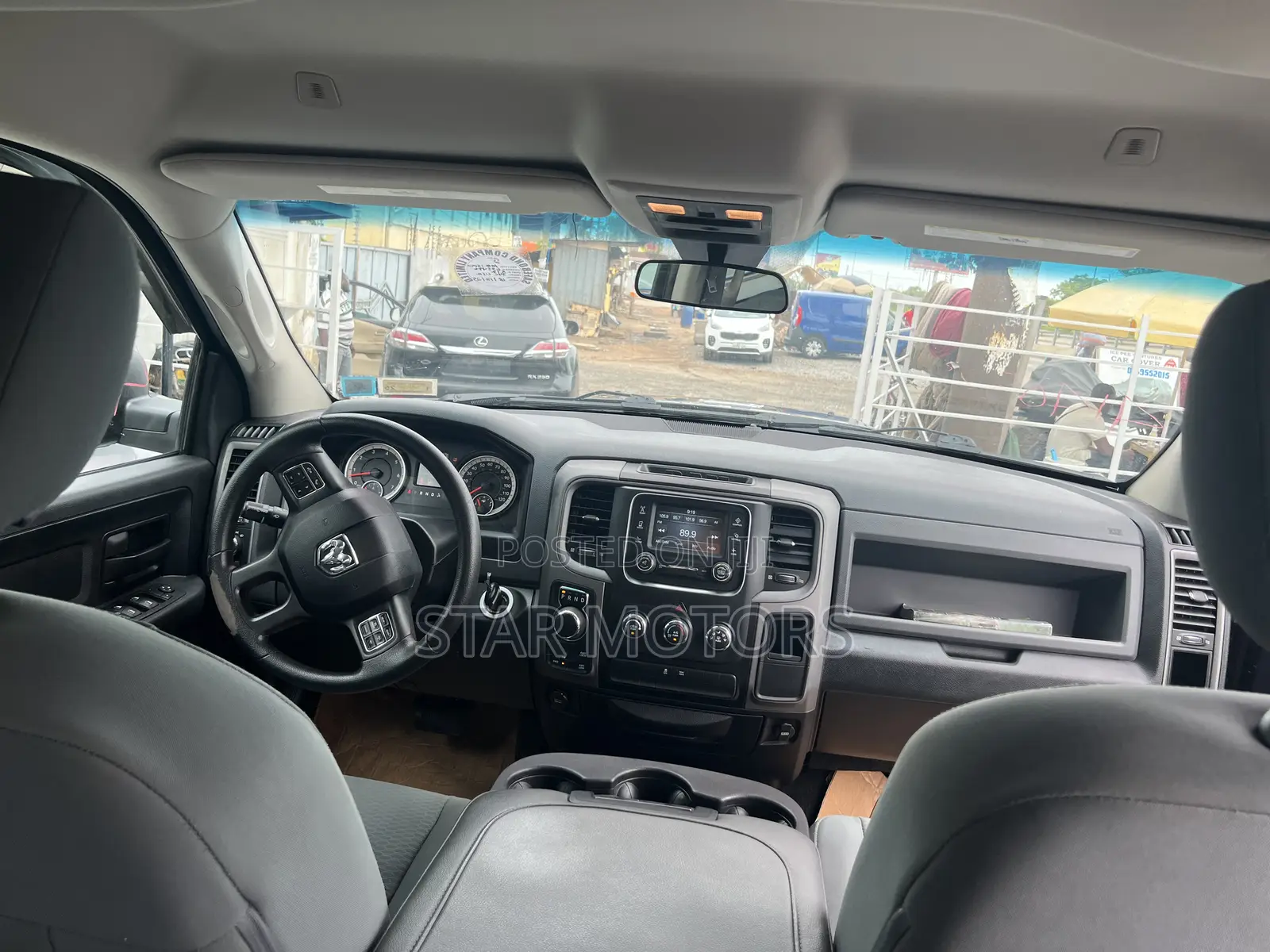 RAM 1500 2023 Black