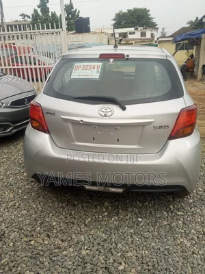 Toyota Yaris L Hatchback 5dr 2017 Silver