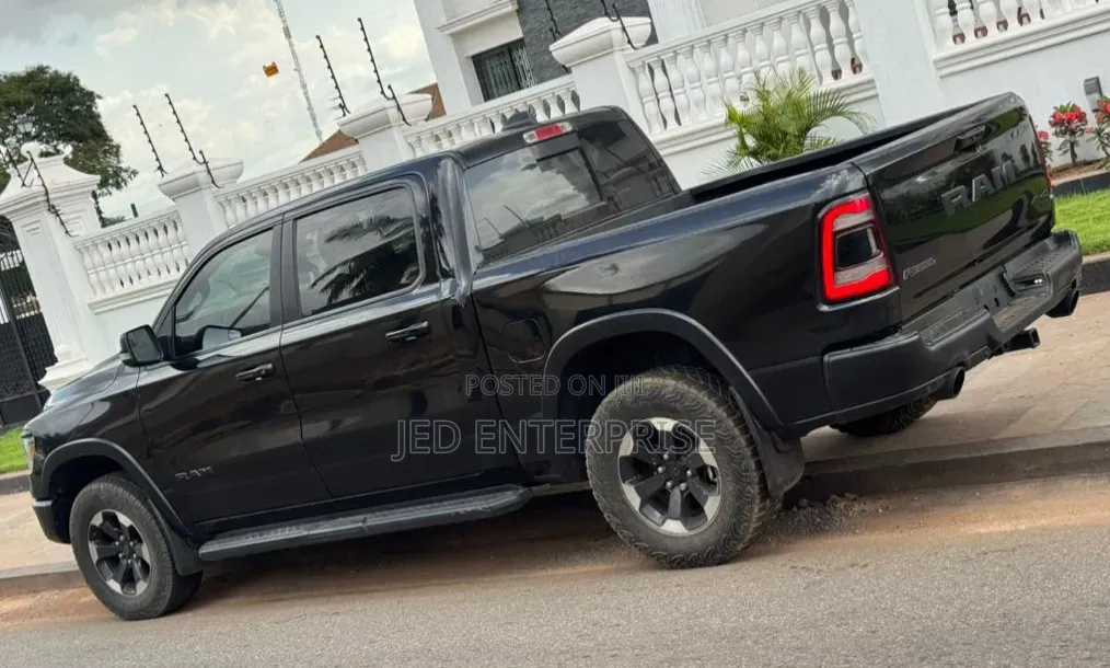Dodge RAM 2022 Black