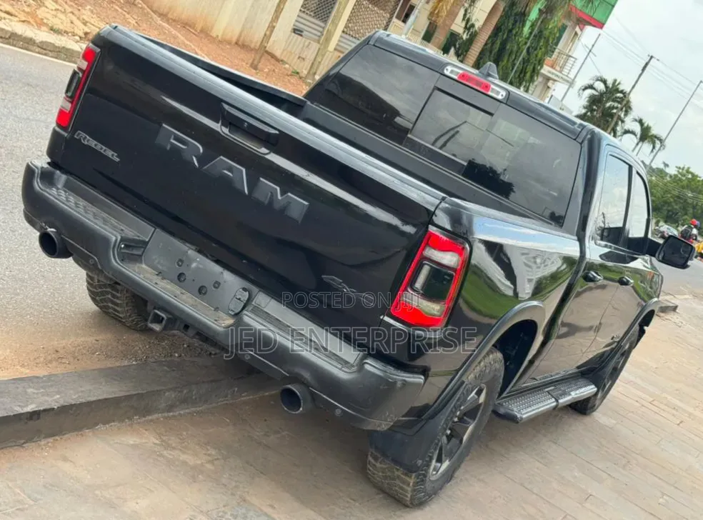 Dodge RAM 2022 Black