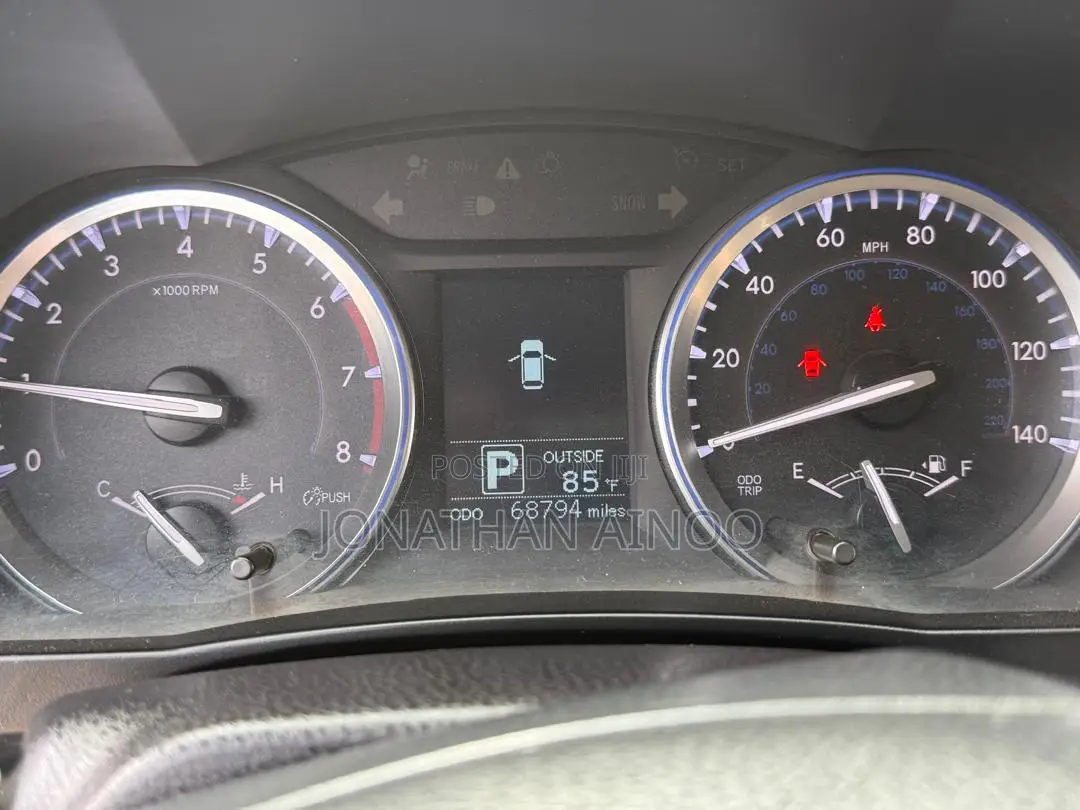 Toyota Highlander LE 4dr SUV (2.7L 4cyl 6A) 2015 Gray