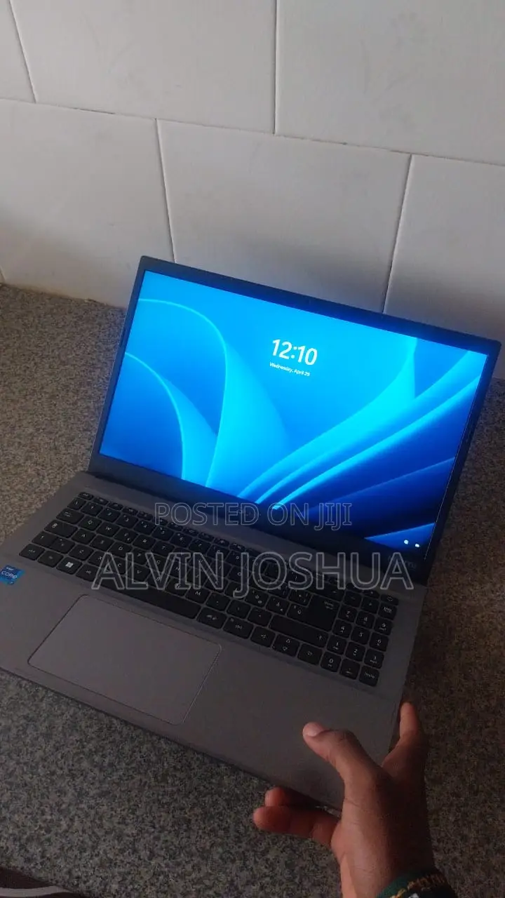 New Laptop Acer Aspire 5 8GB Intel Core i7 HDD 500GB