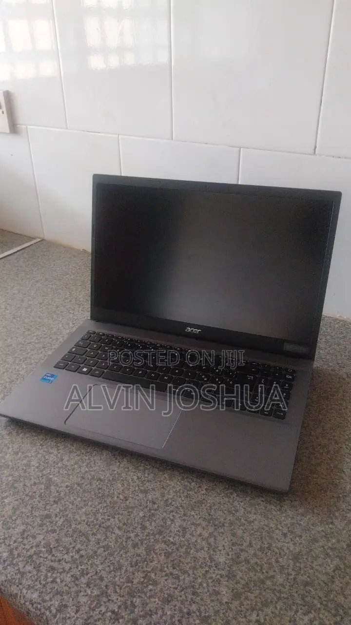 New Laptop Acer Aspire 5 8GB Intel Core i7 HDD 500GB