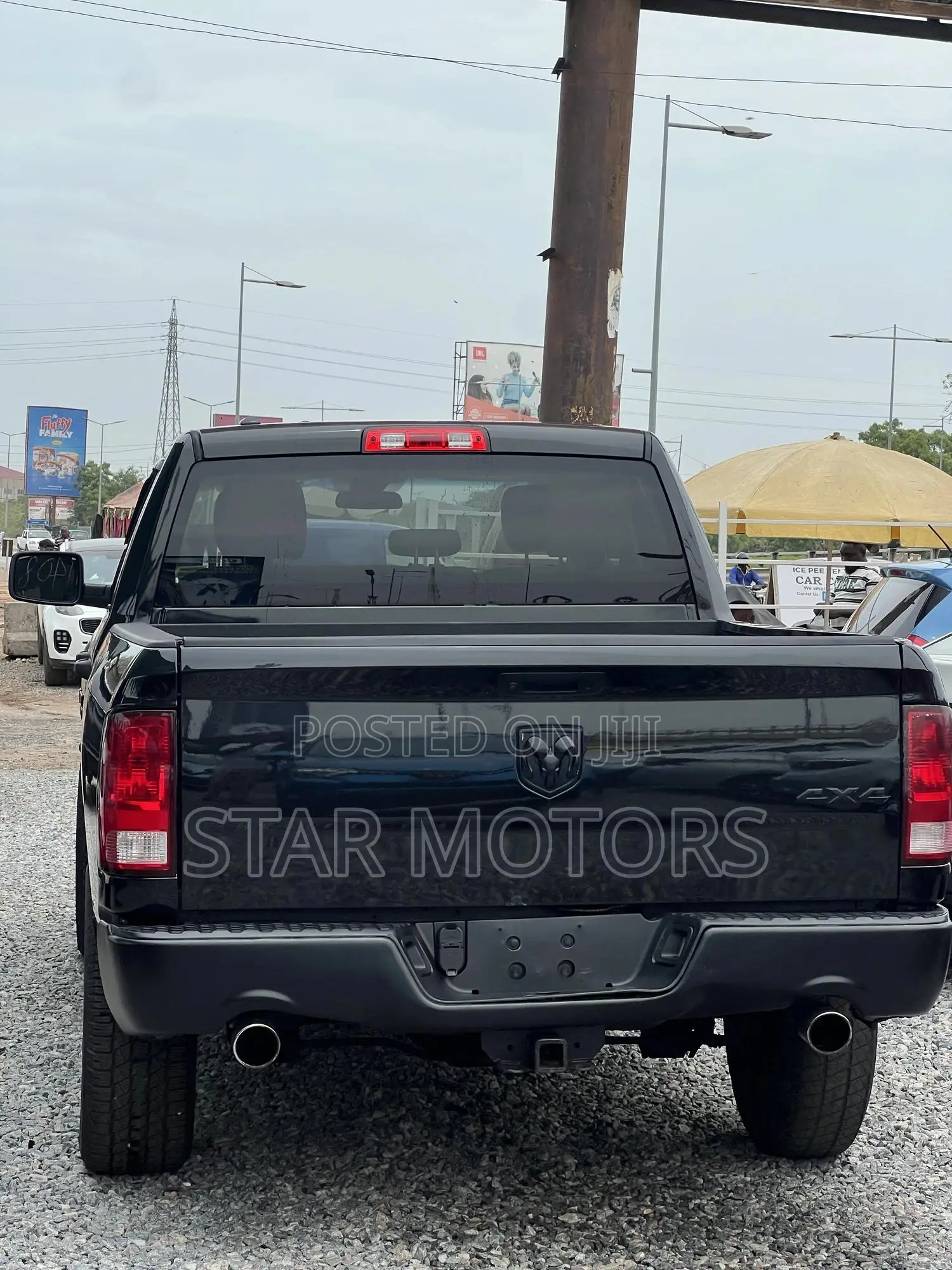 RAM 1500 2023 Black