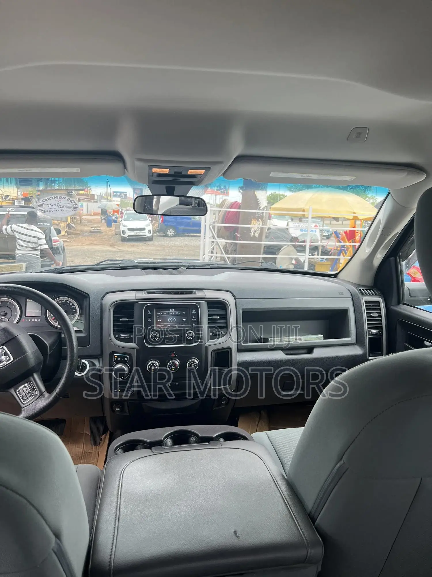 RAM 1500 2023 Black