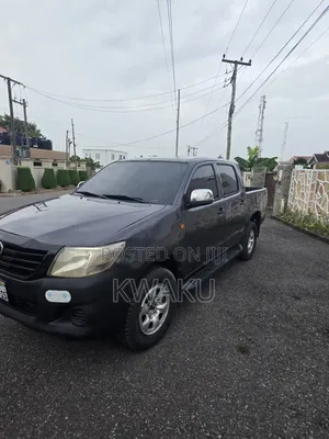 Toyota Hilux 2015 Gray