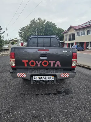 Toyota Hilux 2015 Gray