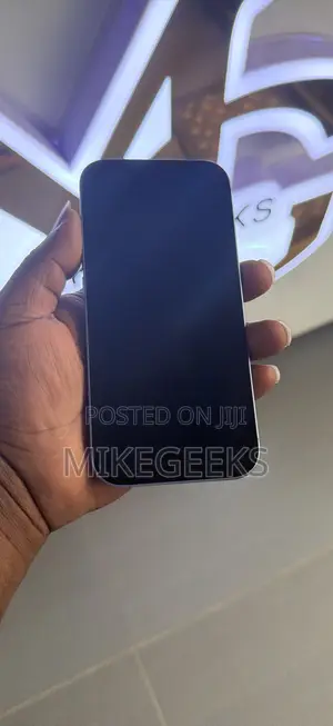 New Apple iPhone 17 256 GB