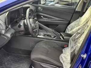 Hyundai Elantra 2022 Blue