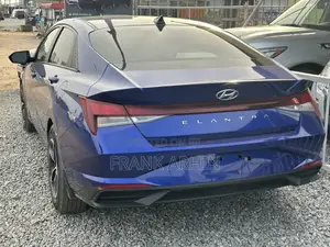 Hyundai Elantra 2022 Blue