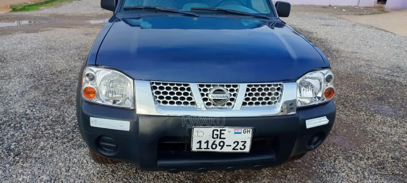 Nissan Hardbody 2011 Blue