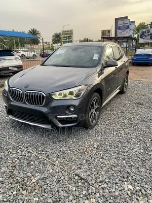 BMW X1 xDrive28i AWD 2017 Gray