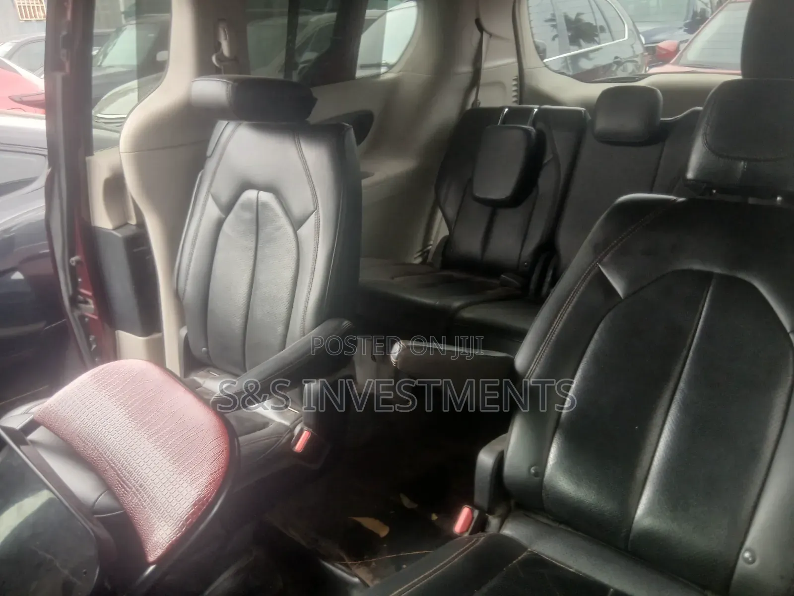Chrysler Pacifica 2017 Red