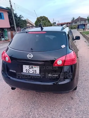 Nissan Rogue SV 4dr SUV (2.5L 4cyl CVT) 2015 Black