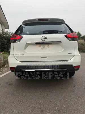 Nissan Rogue 2018 White