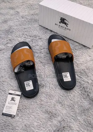 Slides / Slippers New Unboxed