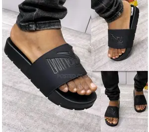 Slides / Slippers New Unboxed
