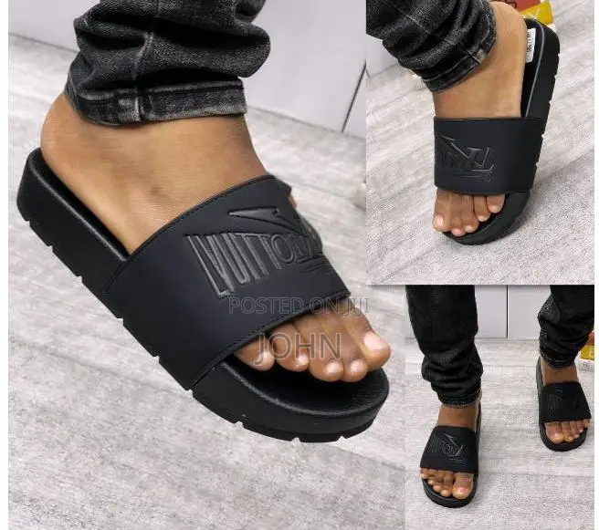Slides / Slippers New Unboxed