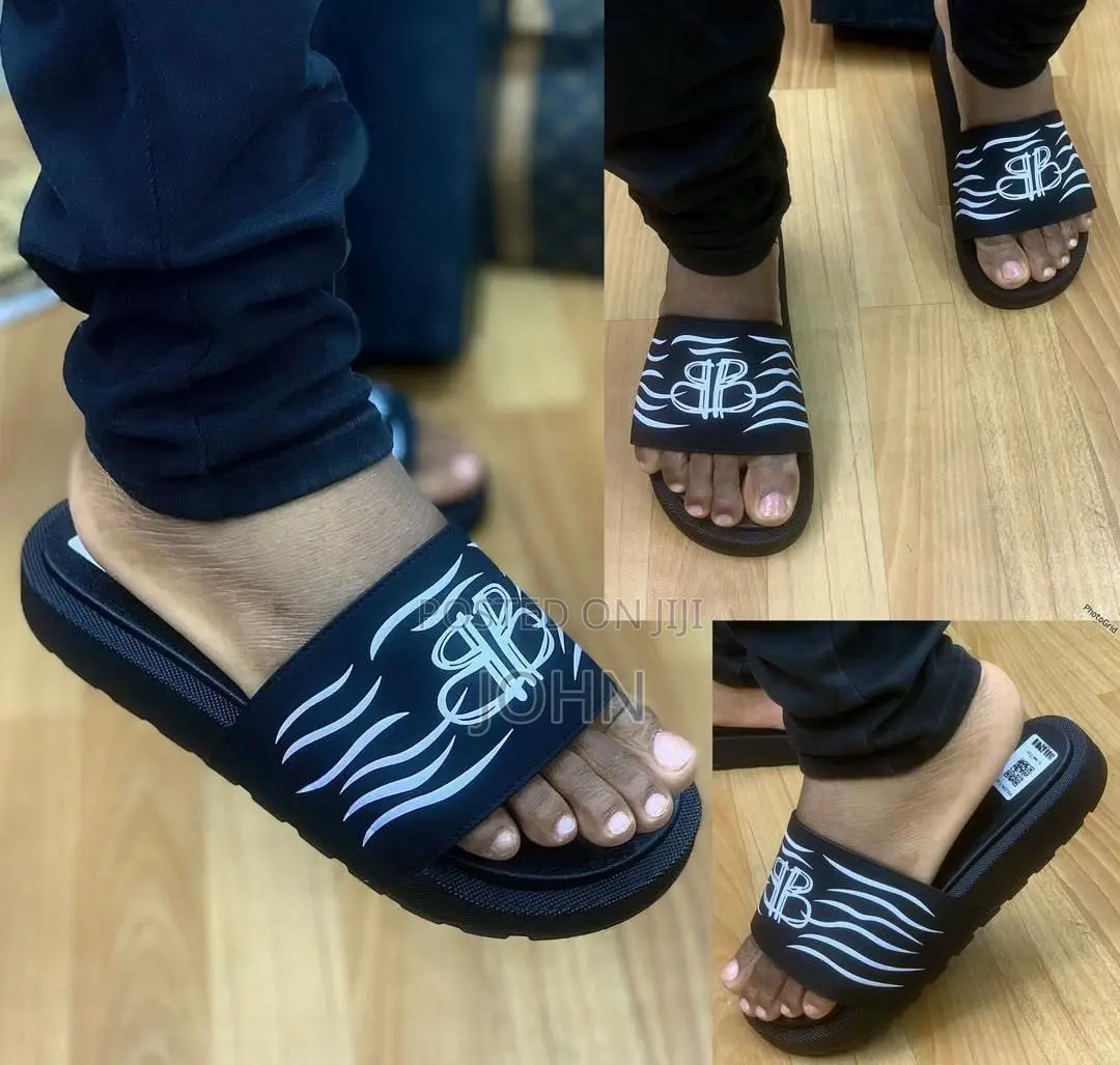 Slides / Slippers New Unboxed