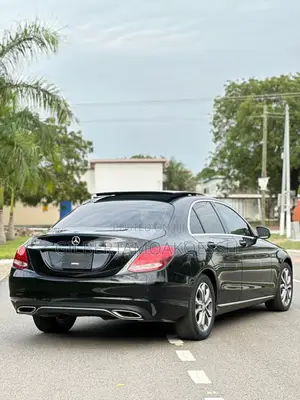 Mercedes-Benz C300 2018 Black