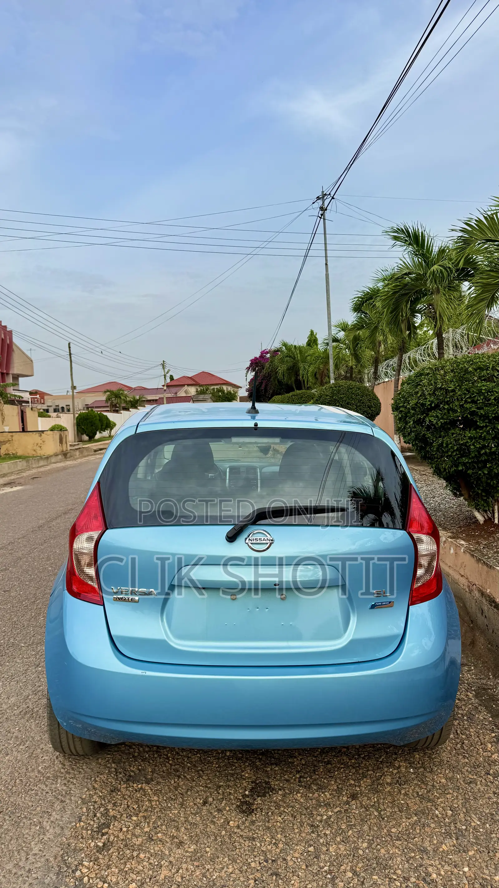 Nissan Versa 1.6 SL 4dr Sedan (1.6L 4cyl CVT) 2014 Blue