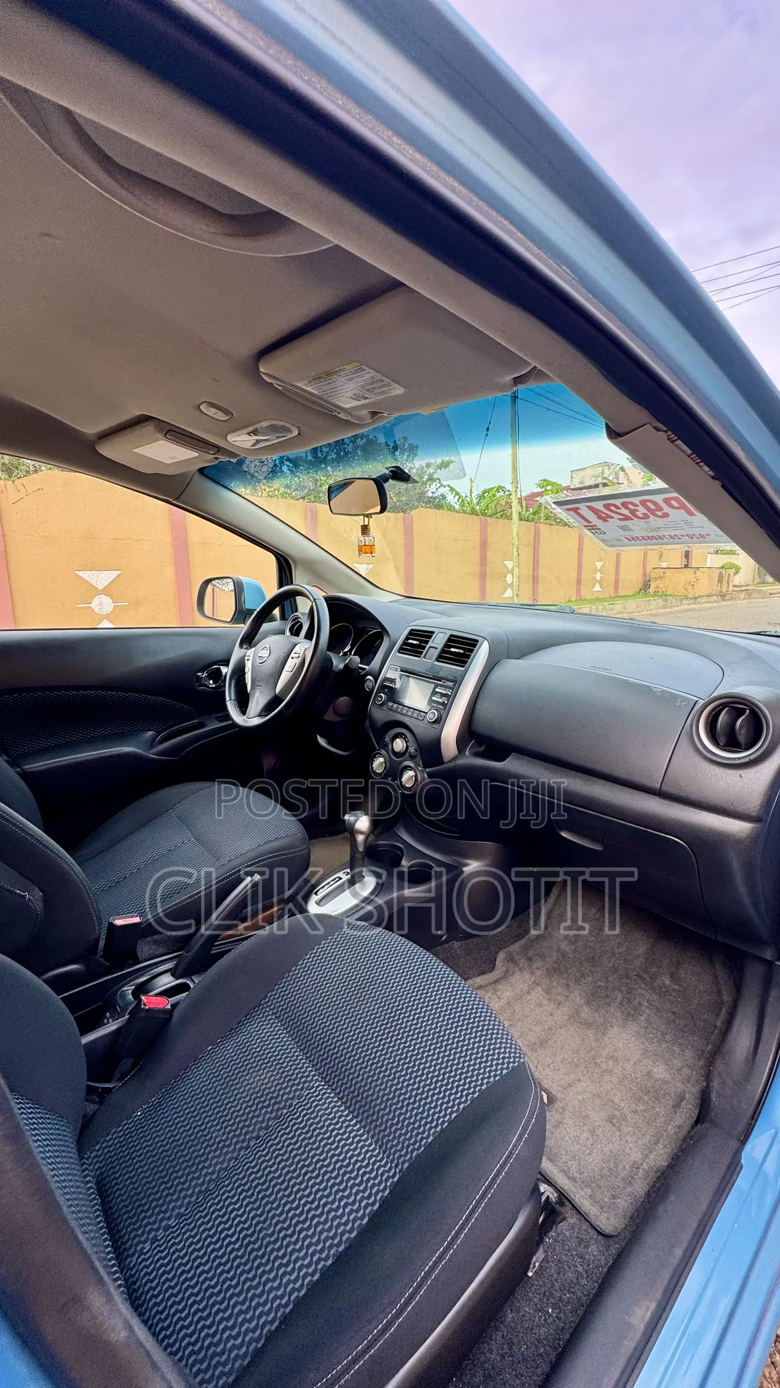 Nissan Versa 1.6 SL 4dr Sedan (1.6L 4cyl CVT) 2014 Blue