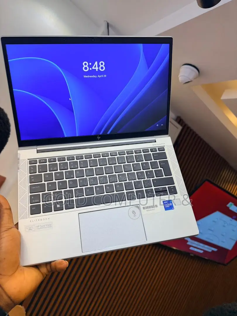Laptop HP EliteBook 830 G8 8GB Intel Core i5 SSD 256GB