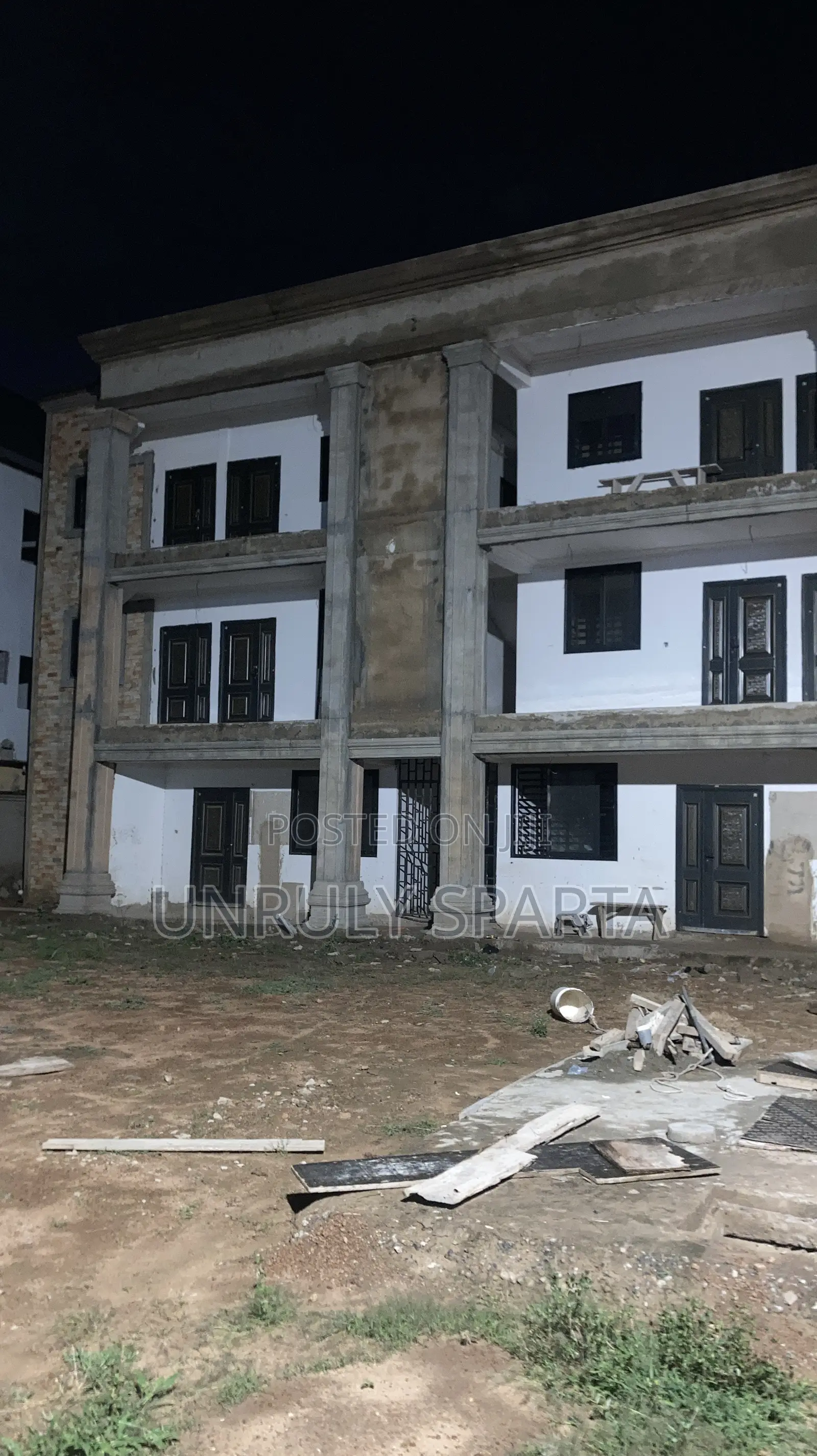 10bdrm Apartment in Kasoa Newtown, Gomoa East for sale