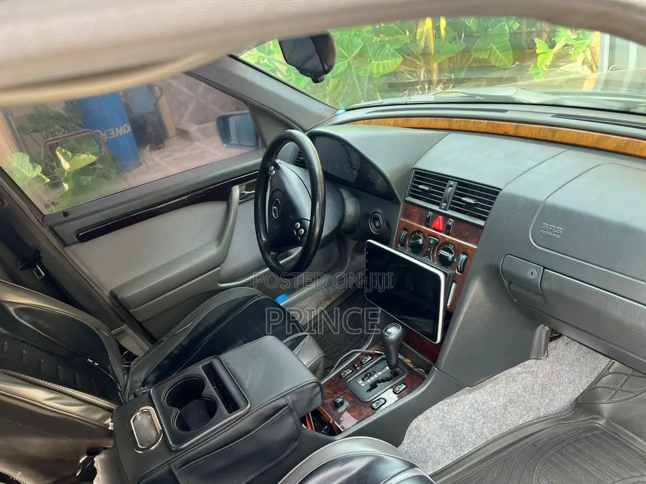 Mercedes-Benz 220 1997 Blue
