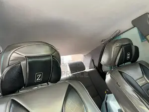 Mercedes-Benz 220 1997 Blue